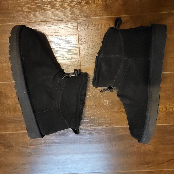 NEW UGG Classic Mini Toggler Boots Womens 7 Suede Wool Outdoors Cozy Winter - Picture 2 of 9